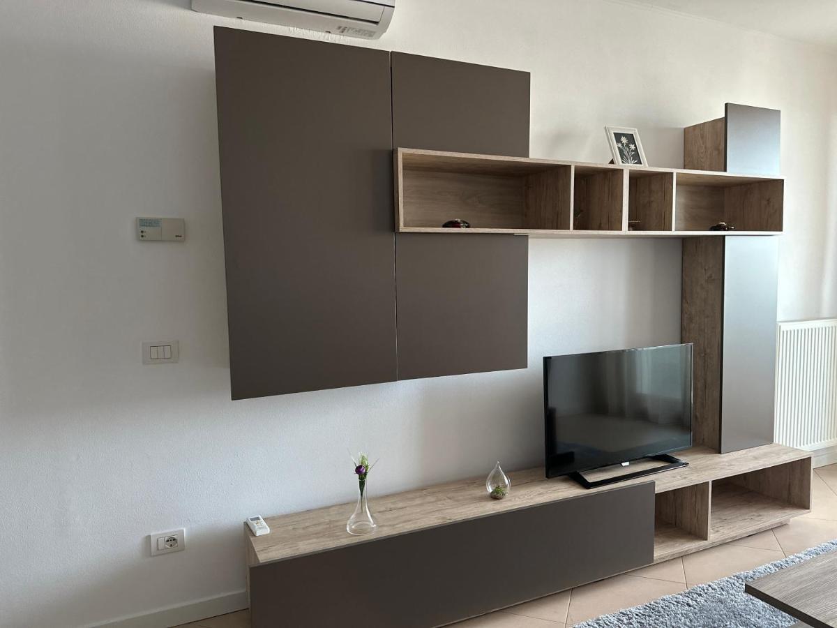 Central Apartment Temeşvar Dış mekan fotoğraf