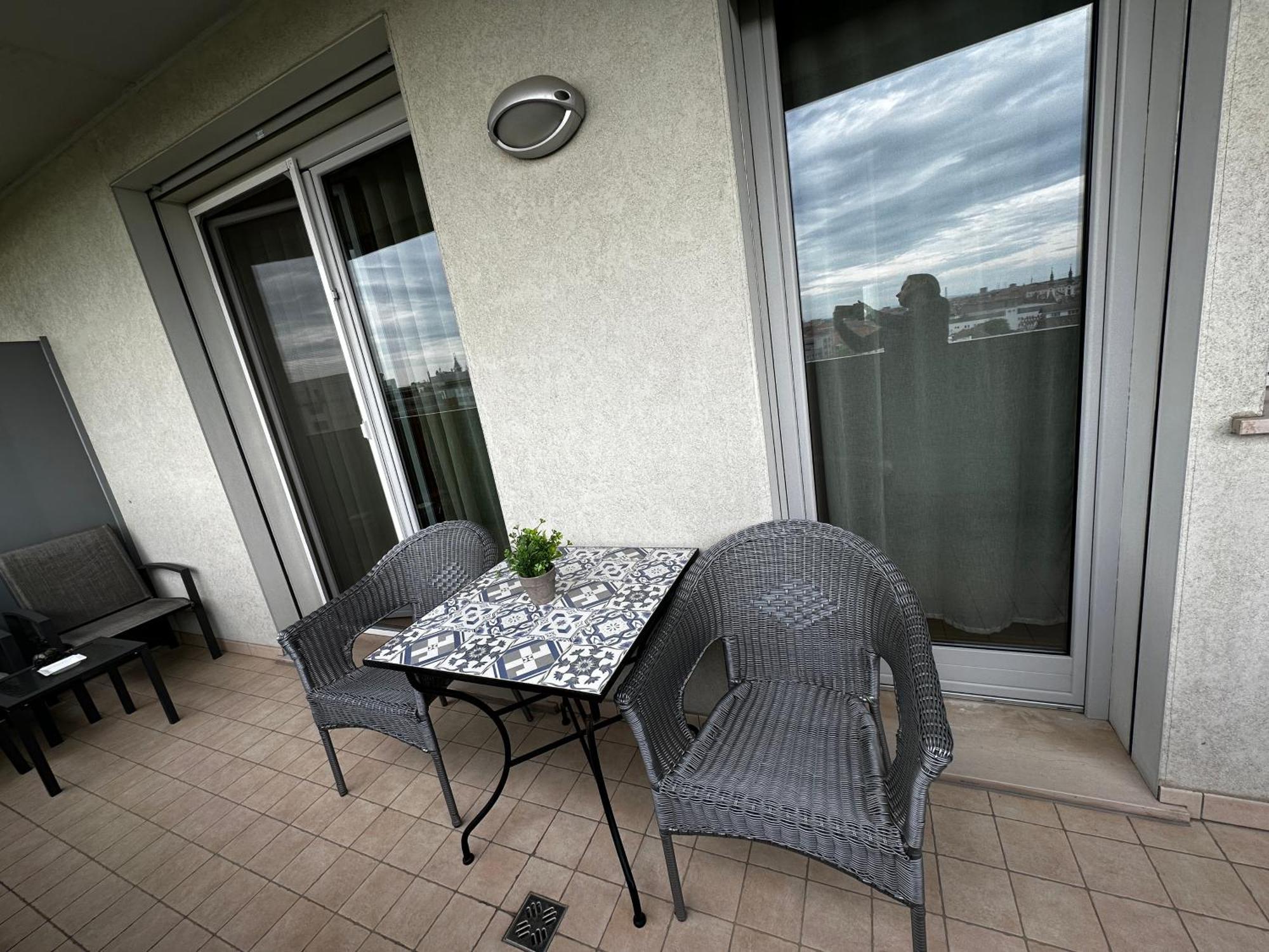 Central Apartment Temeşvar Dış mekan fotoğraf